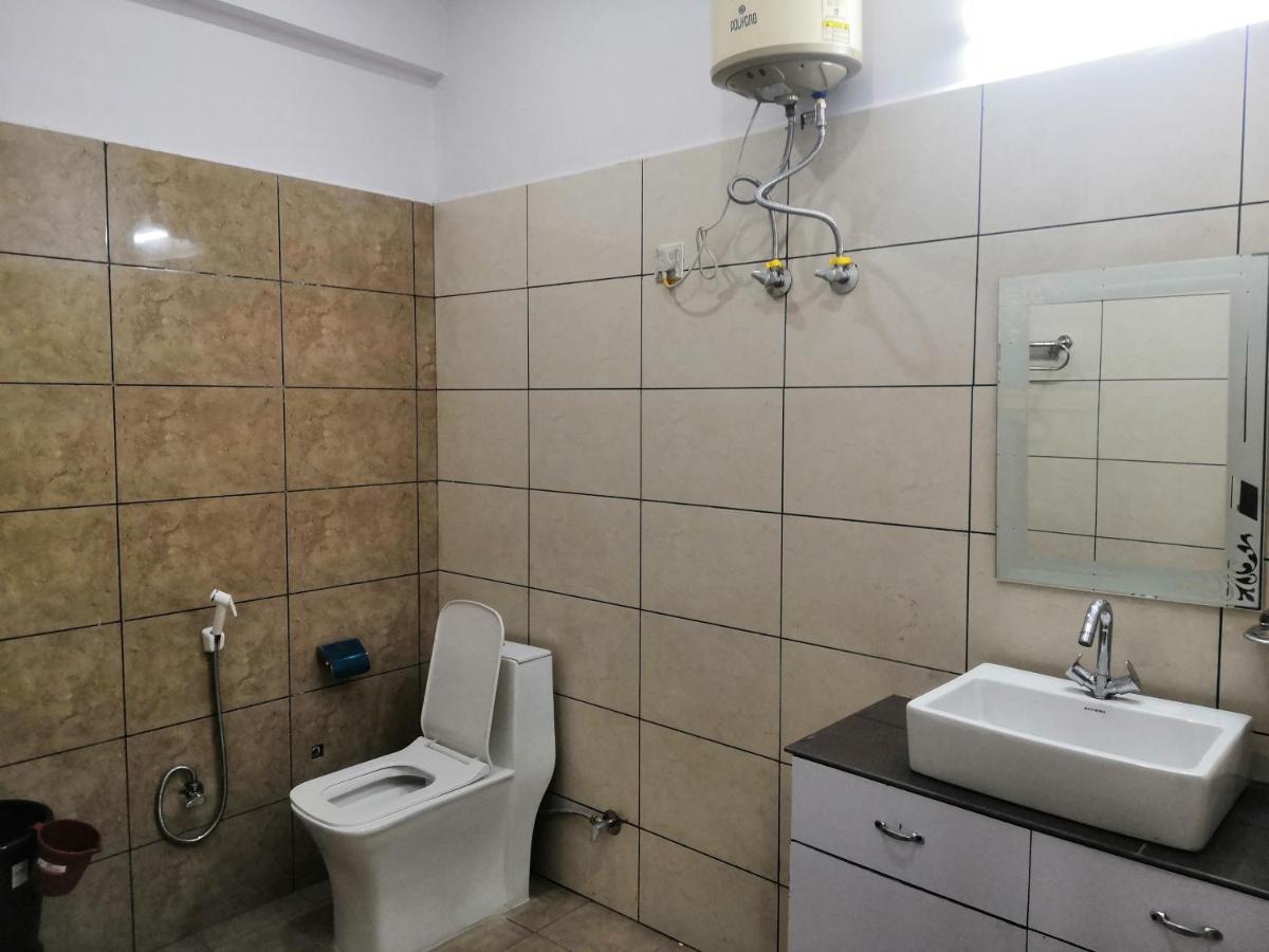 מלון לנסדאון Arya Mansion מראה חיצוני תמונה