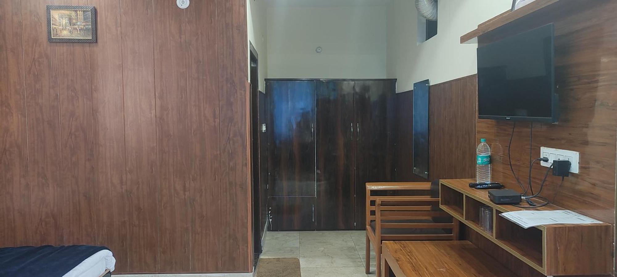 מלון לנסדאון Arya Mansion מראה חיצוני תמונה